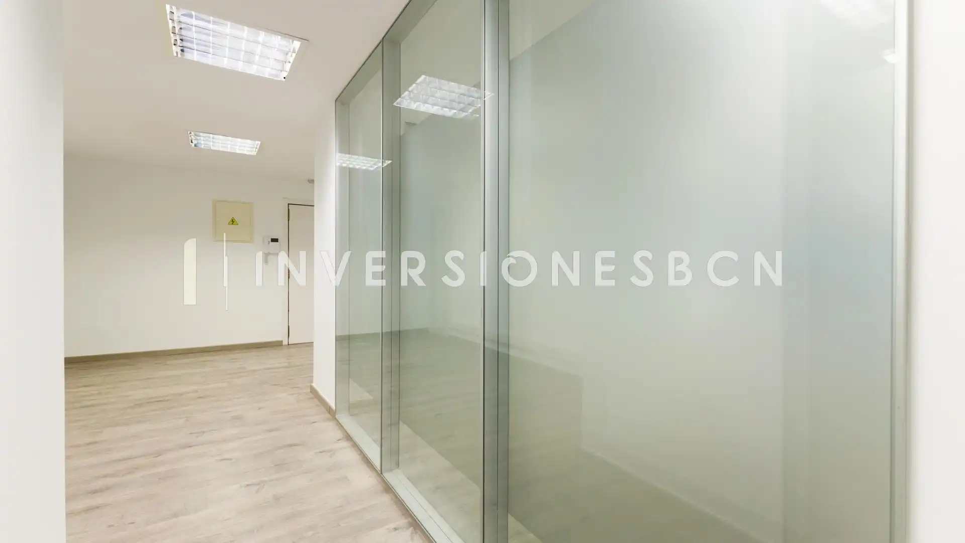 Oficina de alquiler en Avenida JOSEP TARRADELLAS, Barri de les Corts