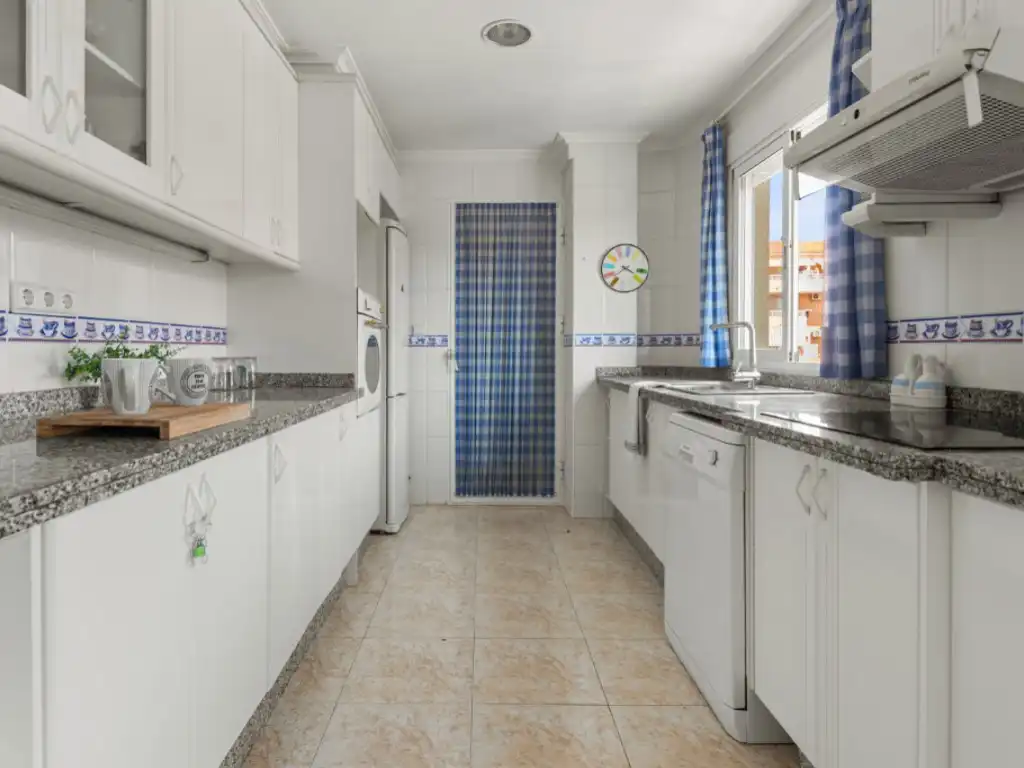 Cocina de Ático en venta en El Campello con Aire acondicionado, Terraza y Amueblado