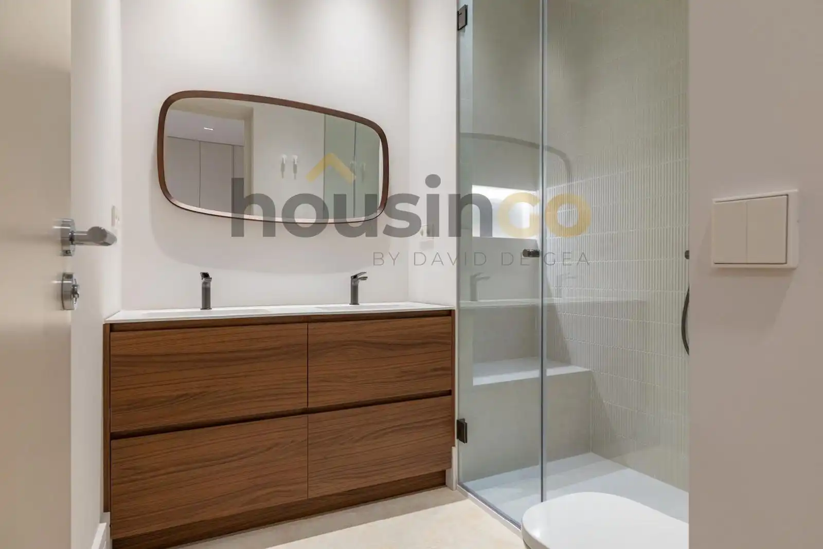 Badezimmer von Wohnung zum Verkauf in Madrid mit Klimaanlage, Heizung und Terrasse