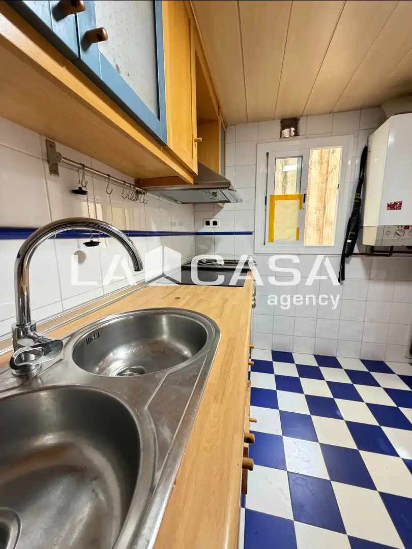 Küche von Dachboden zum Verkauf in Badalona mit Heizung und Terrasse