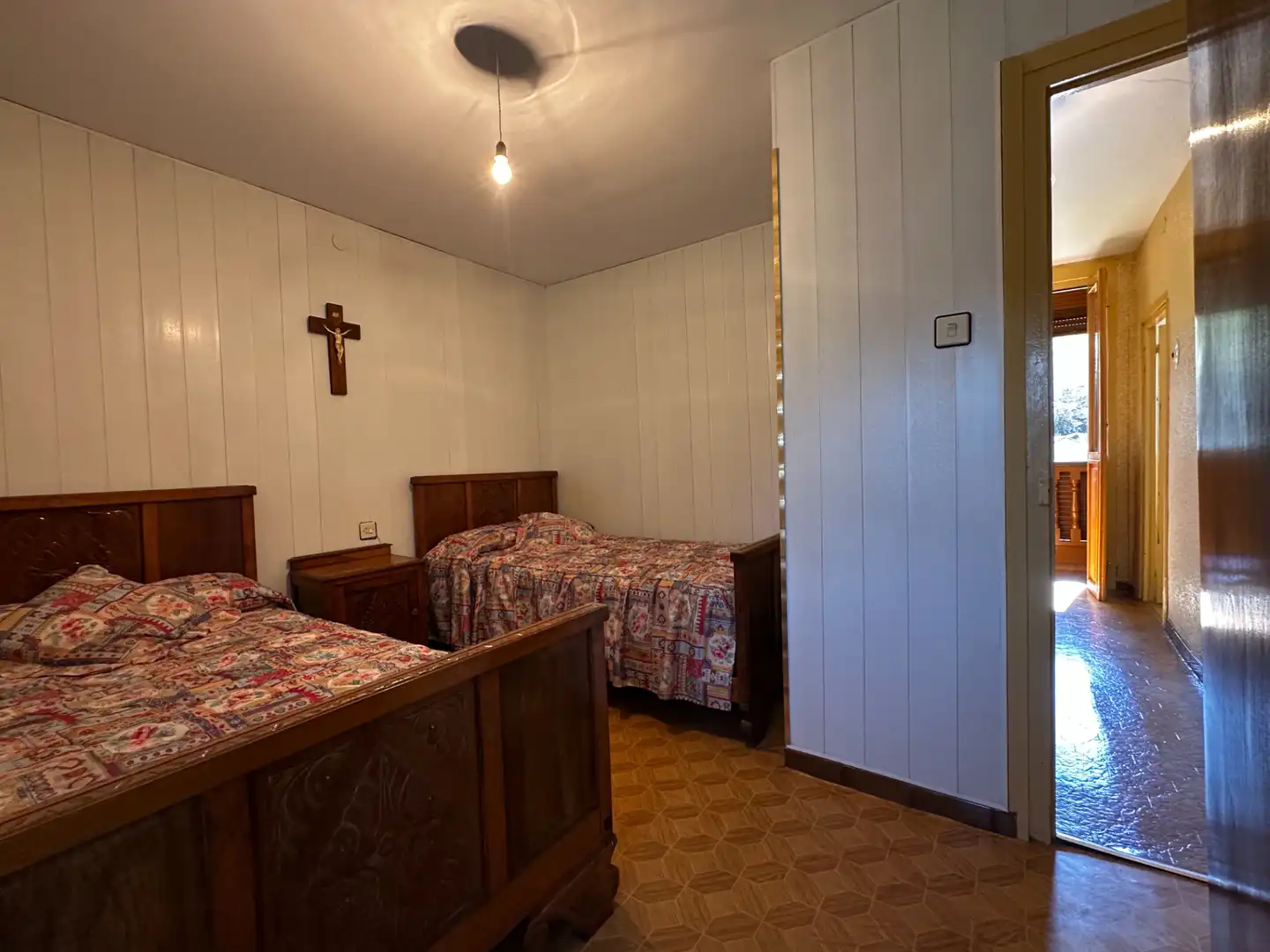 Habitación de Casa o chalet en venta en San Martín del Rey Aurelio con Jardín privado, Amueblado y Balcón