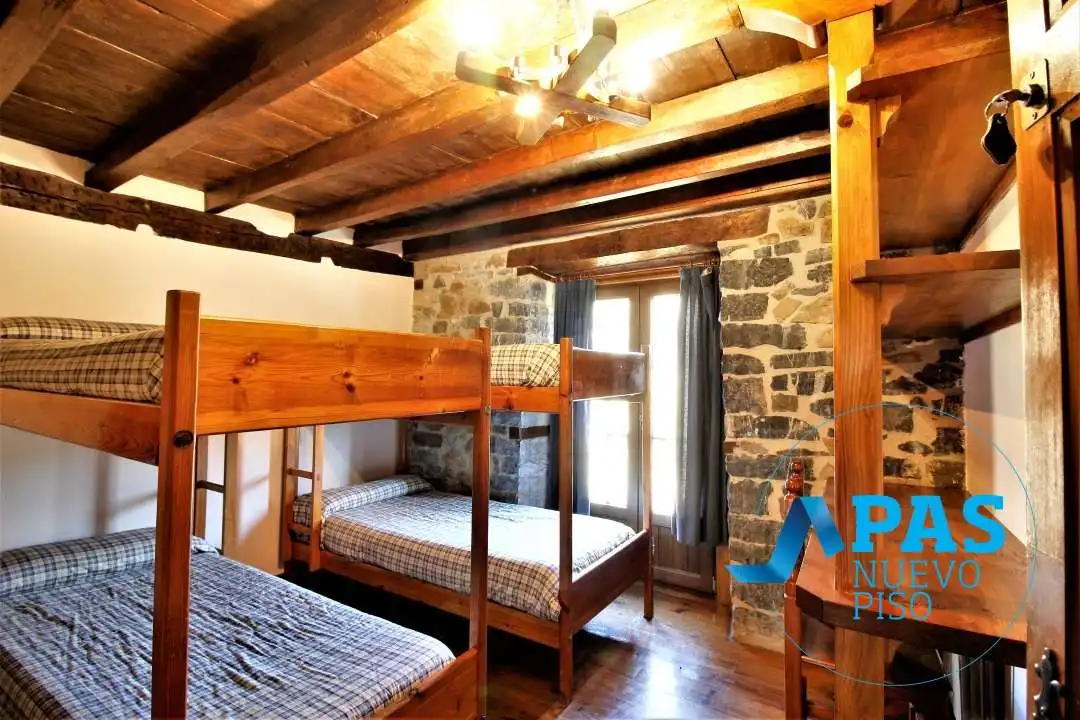 Bedroom of Houses for sale in Camaleño  with Heating, Private garden and Terrace