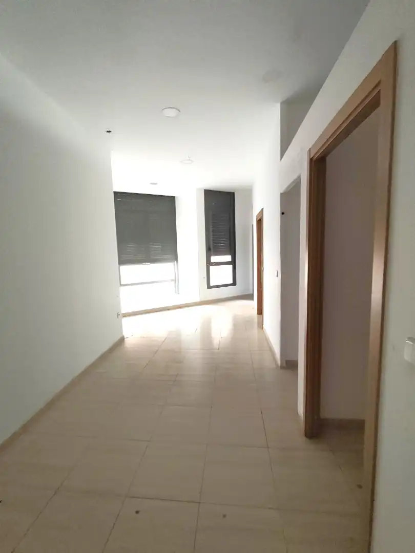 Local comercial de lloguer a Calle Madrid, imagen 4