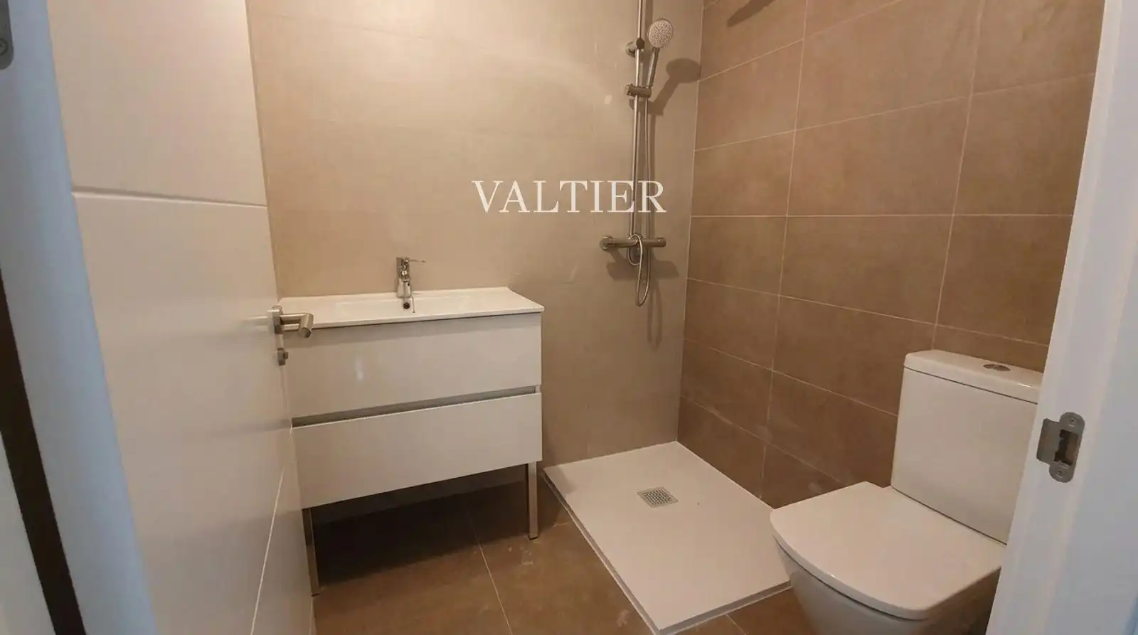 Flat with lift to rent in DE VALDERRIBAS, imagen 9