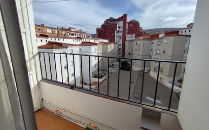 Vista exterior de Pis en venda en Alcoy / Alcoi amb Calefacció