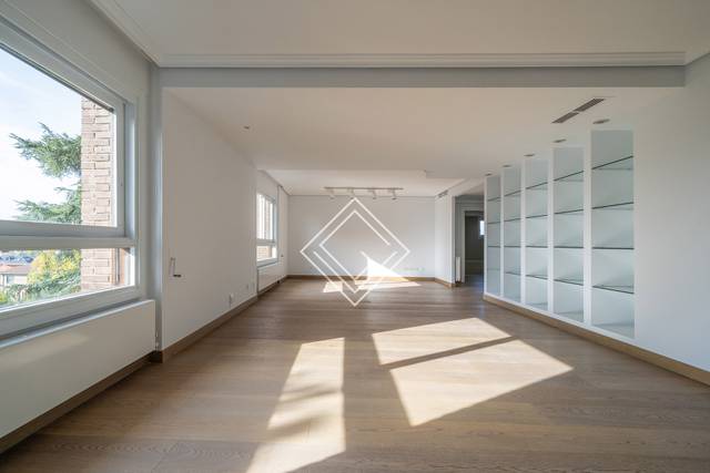 Piso en Alquiler en Calle de Serrano en El Viso