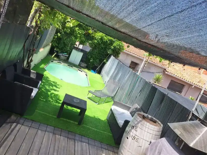 Terrassa de Pis en venda en Castellar del Vallès amb Aire condicionat, Piscina i Balcó