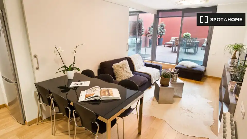 Appartamento con terrazza in affitto a Eixample, imagen 4