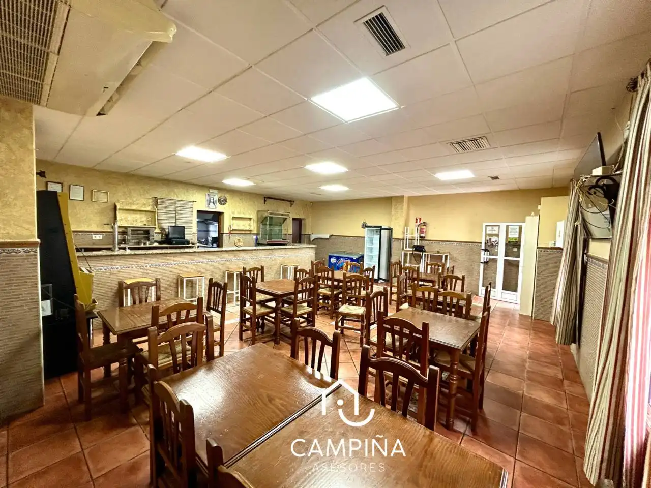 Local commercial à vendre à Calle Diego Velázquez 141, imagen 2