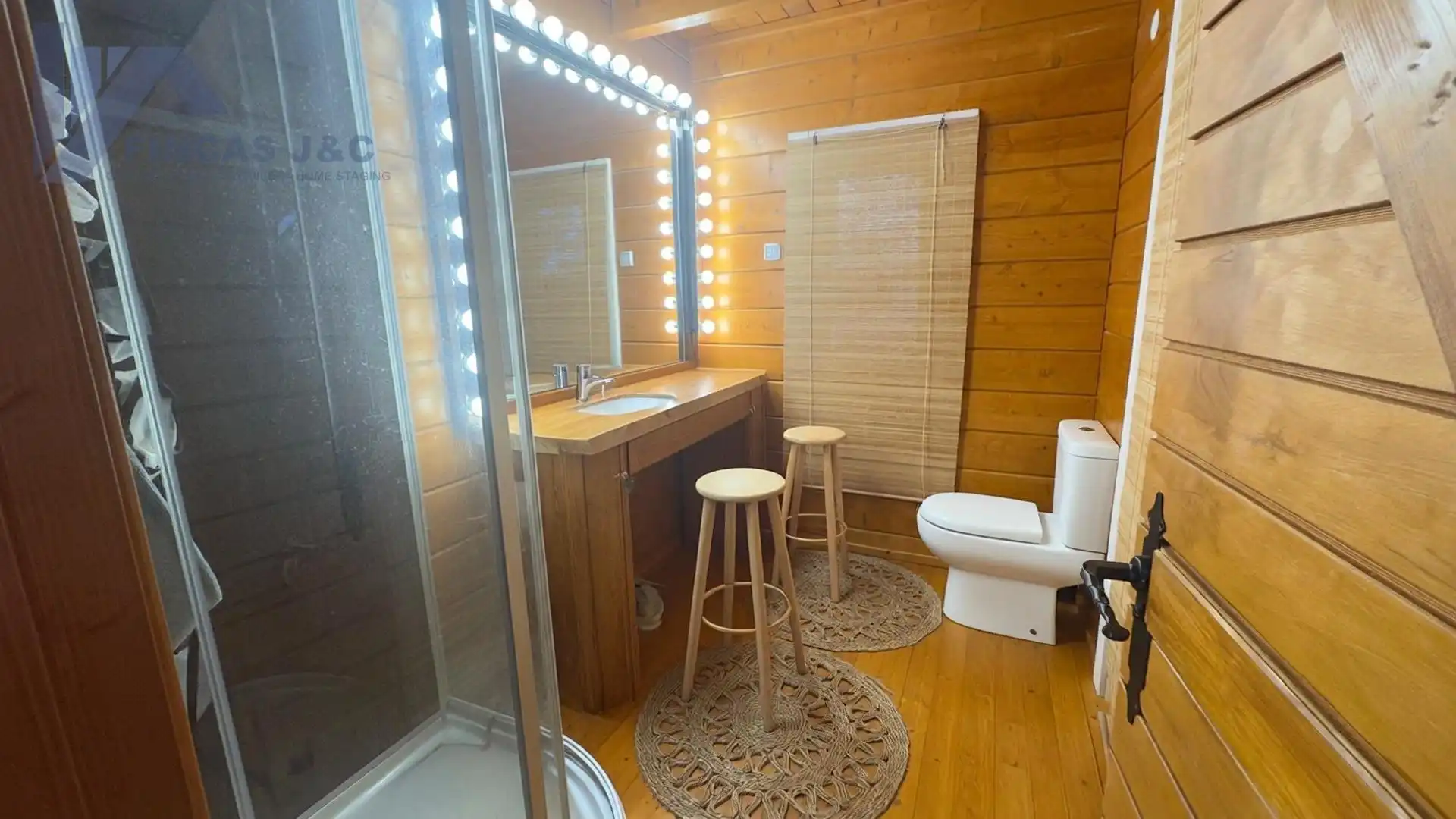 Bathroom of Residential for sale in Zaragoza