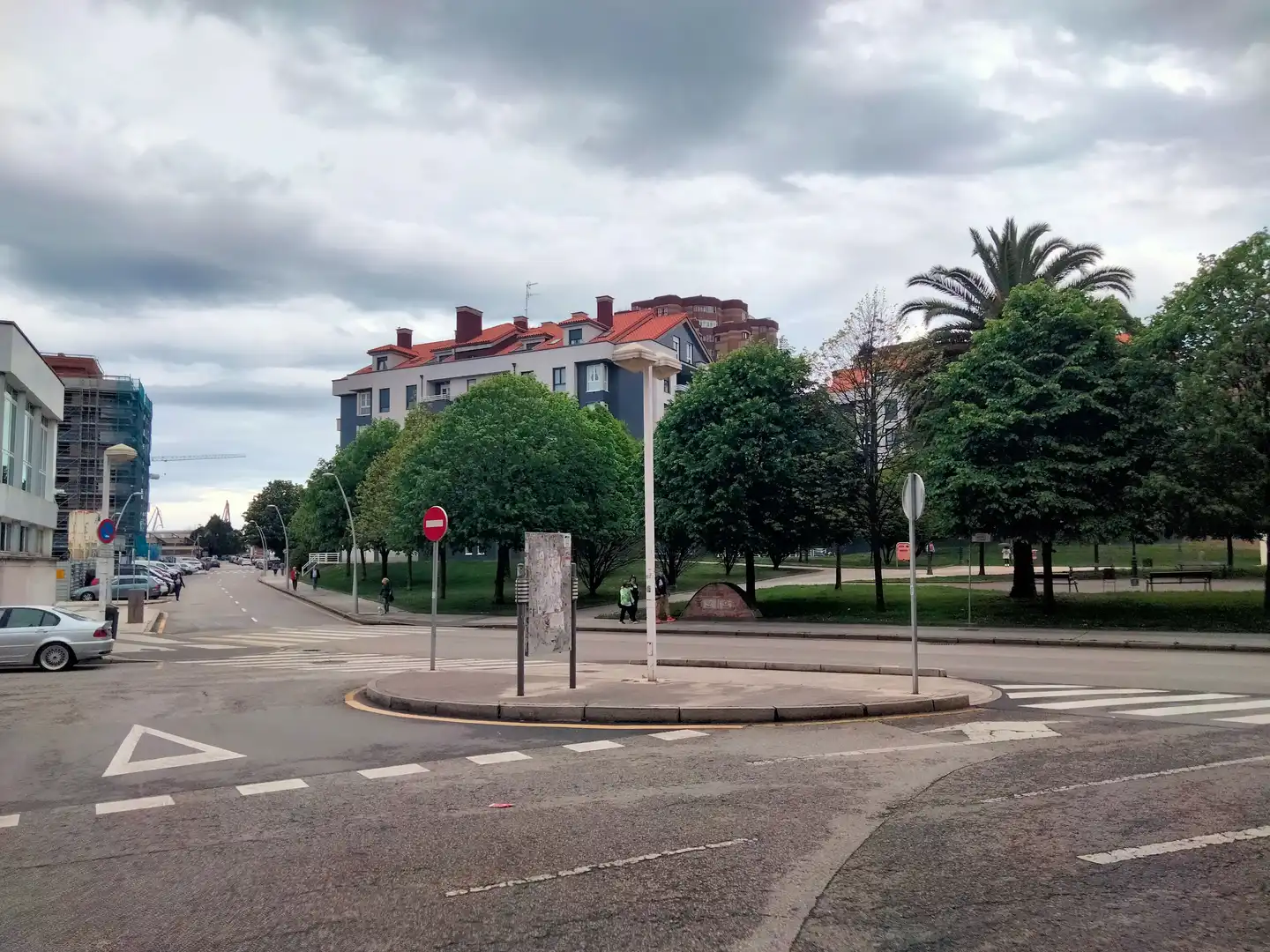 Vista exterior de Pis de lloguer en Gijón  amb Calefacció, Parquet i Moblat