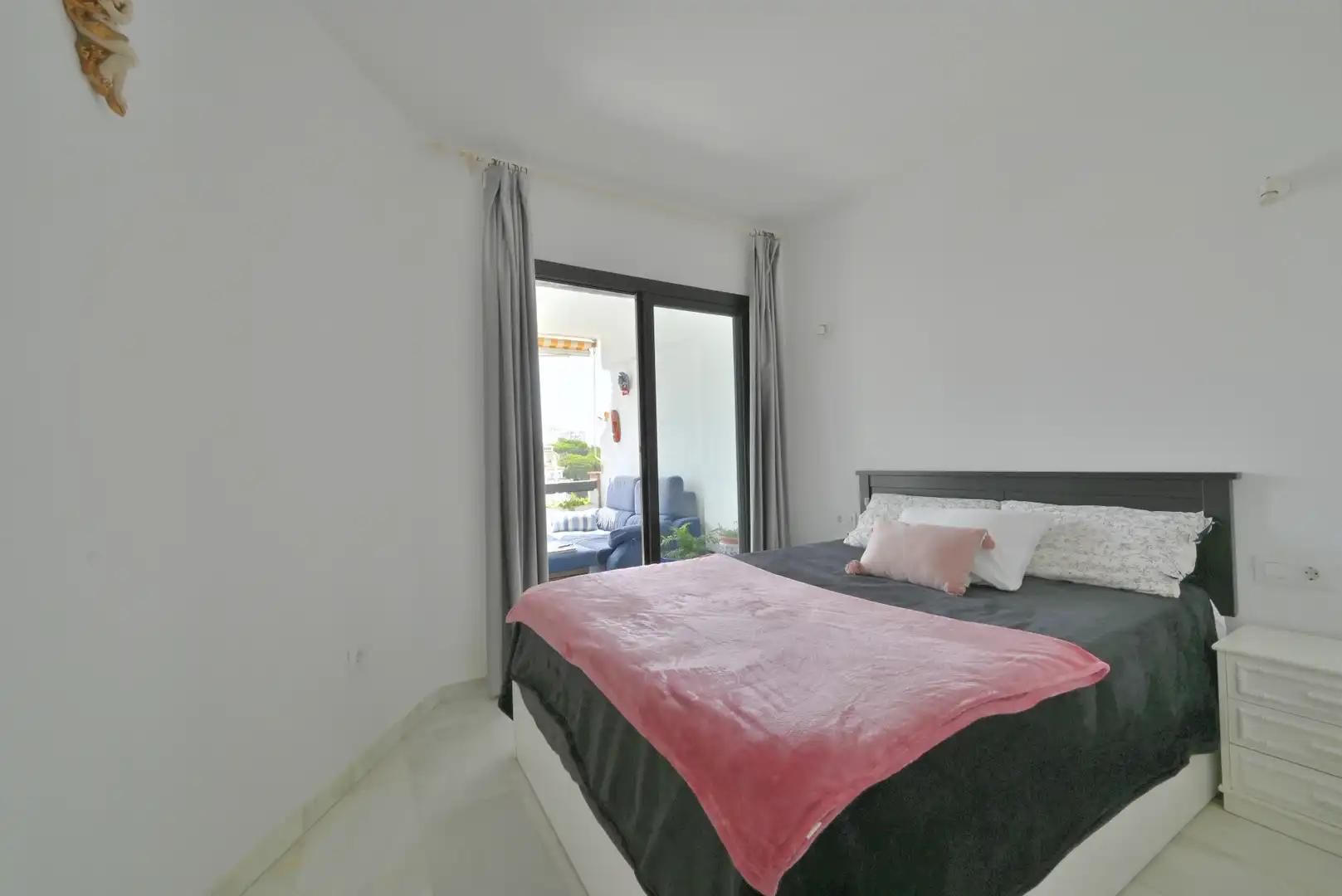 Habitación de Apartamento en venta en Mijas con Terraza, Piscina y Amueblado