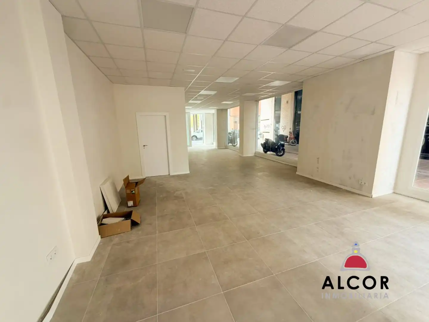 Local comercial en alquiler en Pueblo