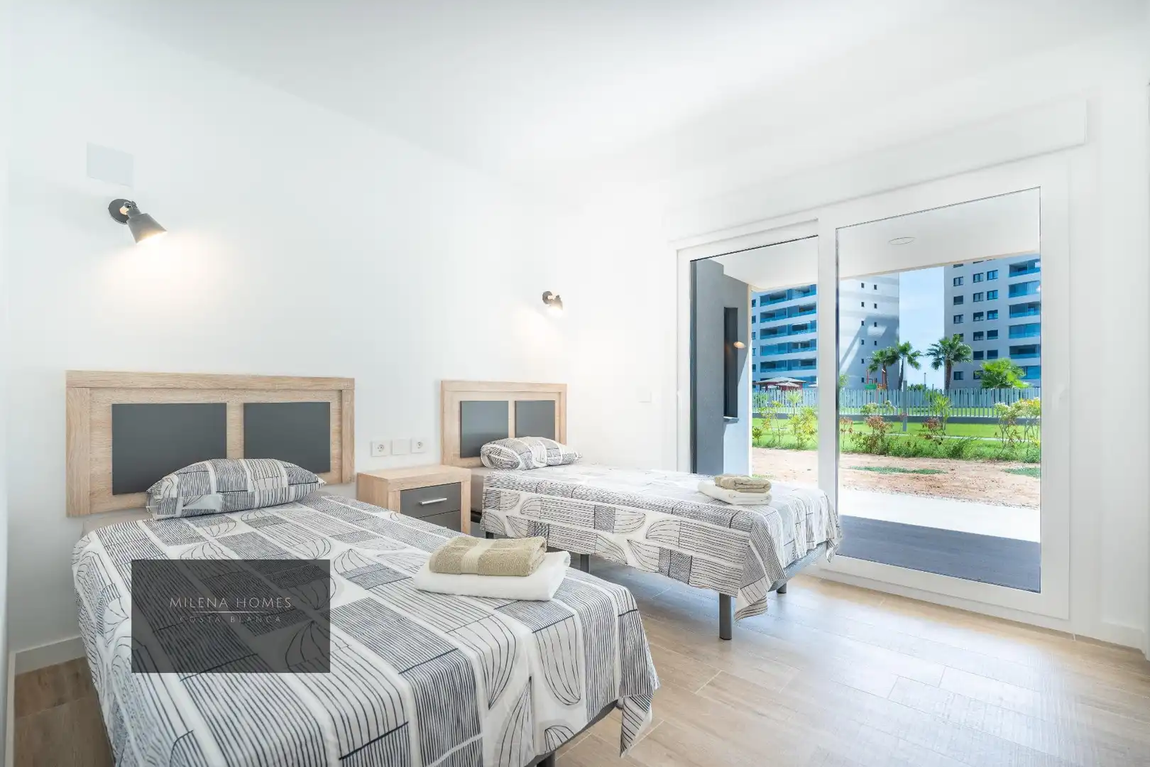 Planta baixa en venda a Calle del Ciclón, Punta Prima