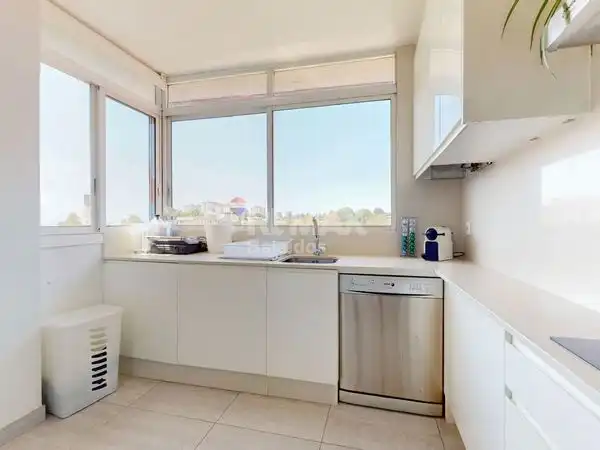 Cocina de Piso en venta en Vigo  con Calefacción, Parquet y Trastero