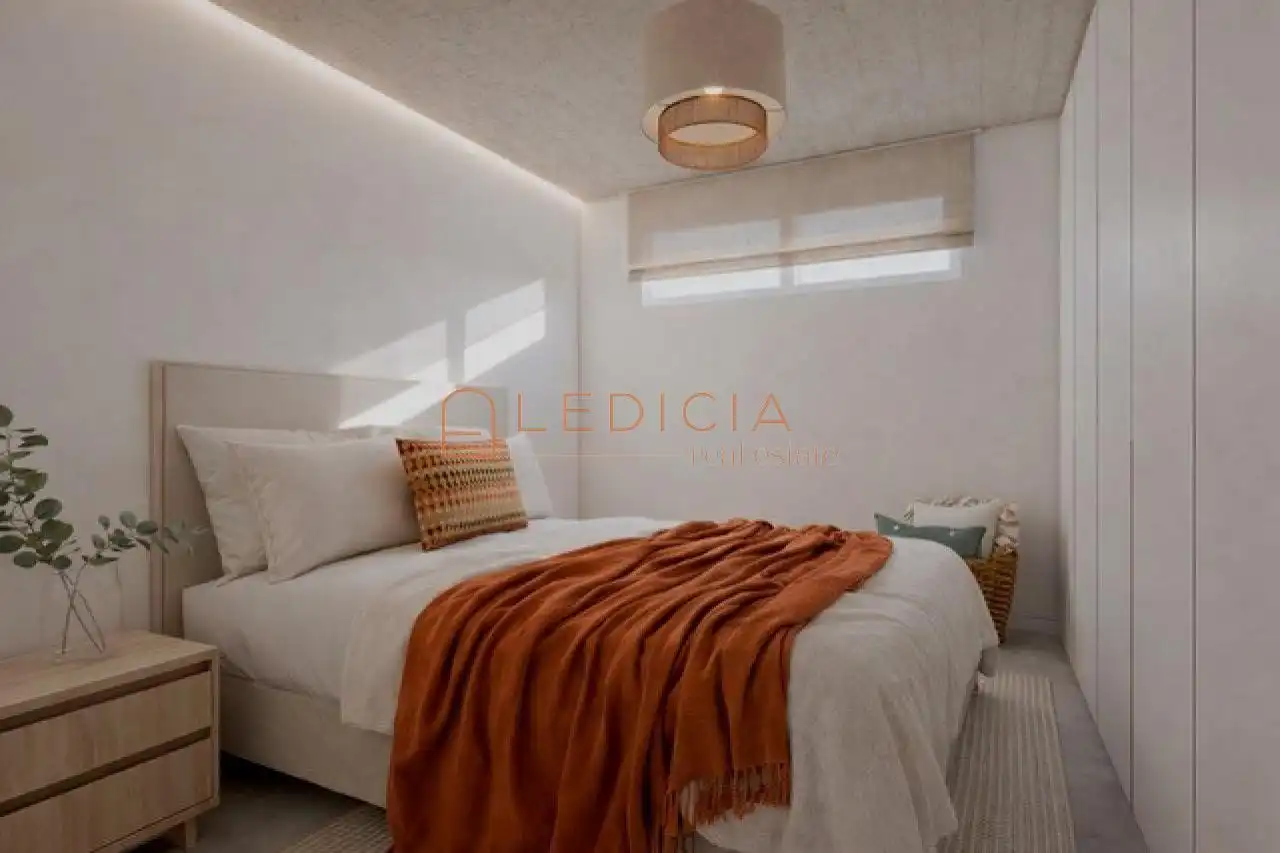 Habitación de Piso en venta en Cangas  con Calefacción y Amueblado