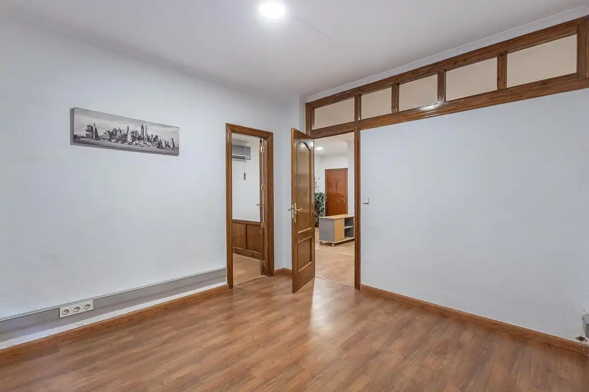 Oficina con ascensor en venta en Calle Acera del Darro 2, imagen 4