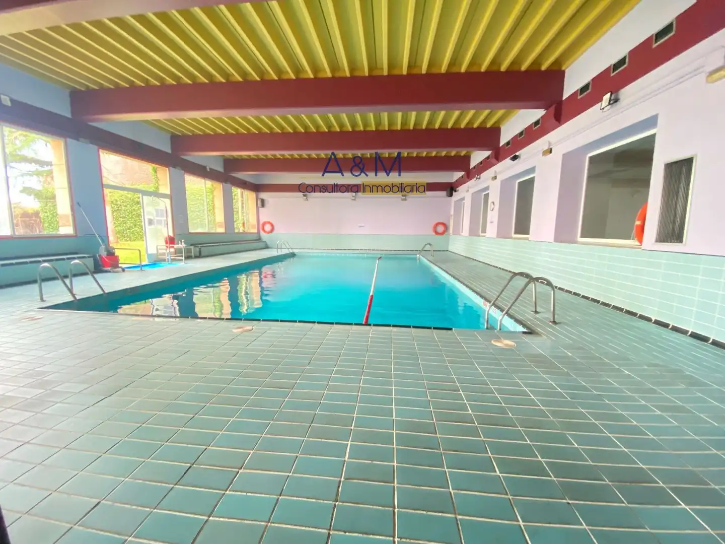 Piso con piscina en alquiler en Mariano de Los Cobos