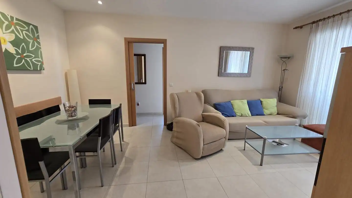 Sala de estar de Apartamento de alquiler en Gandia con Terraza, Amueblado y Piscina comunitaria