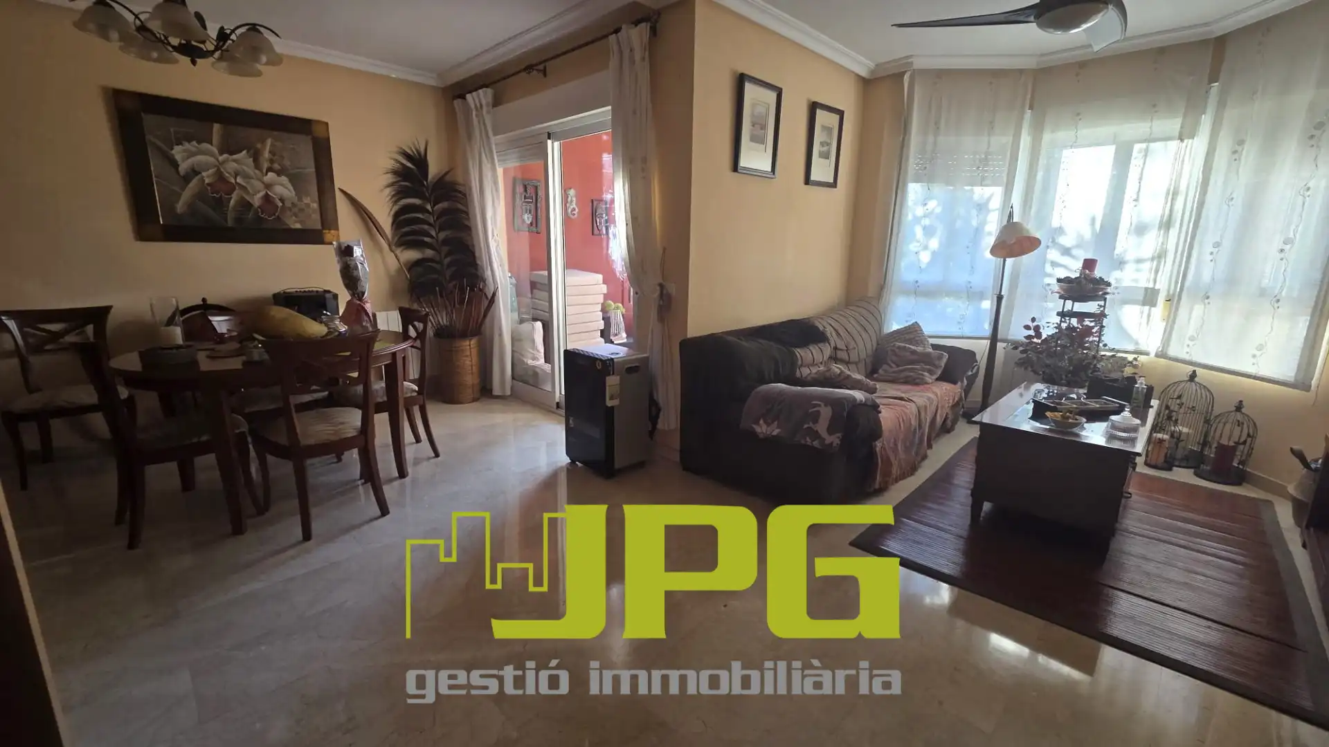 Sala d'estar de Casa adosada en venda en Sant Joan d'Alacant amb Aire condicionat, Calefacció i Jardí privat
