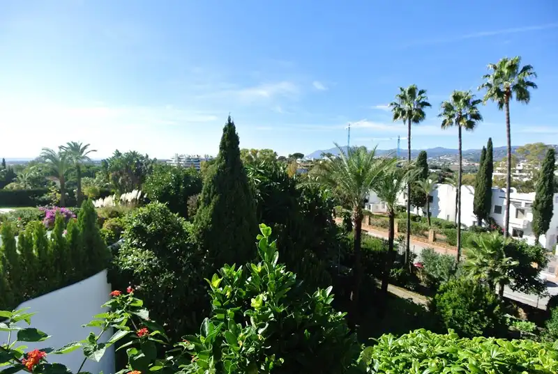 Garden of Flat for sale in Marbella  with Air Conditioner, Terrace and Storage room