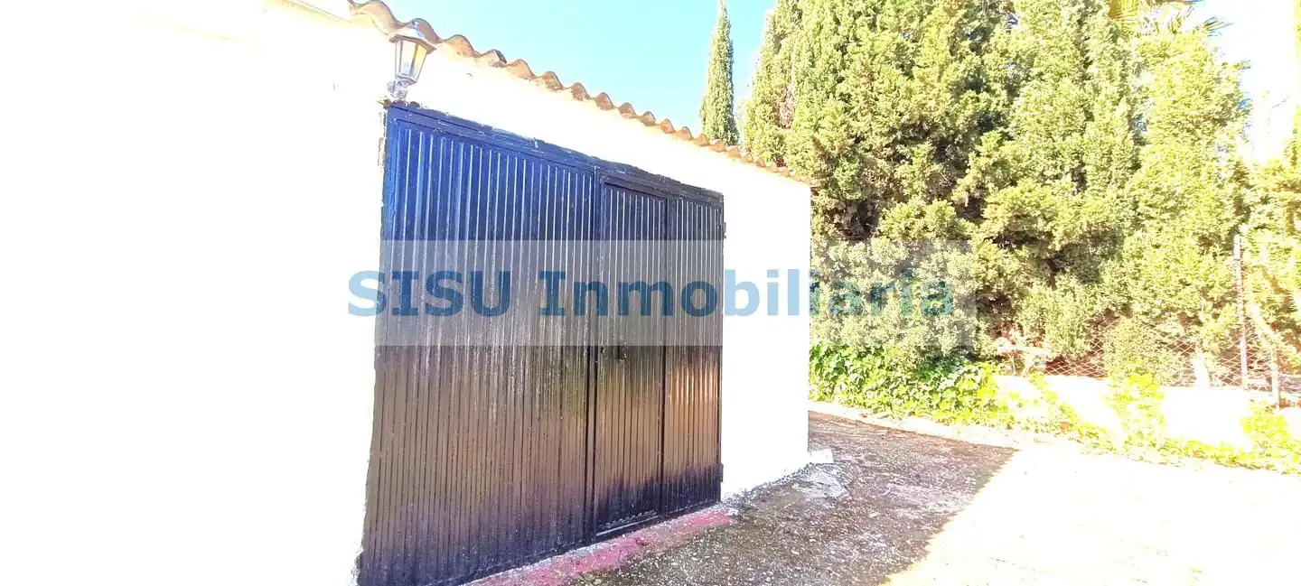 Vista exterior de Finca rústica en venda en Montroi / Montroy amb Jardí privat, Terrassa i Piscina