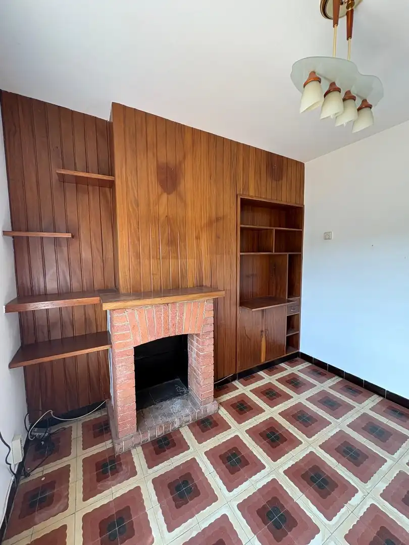 Sala d'estar de Pis de lloguer en Girona amb Calefacció
