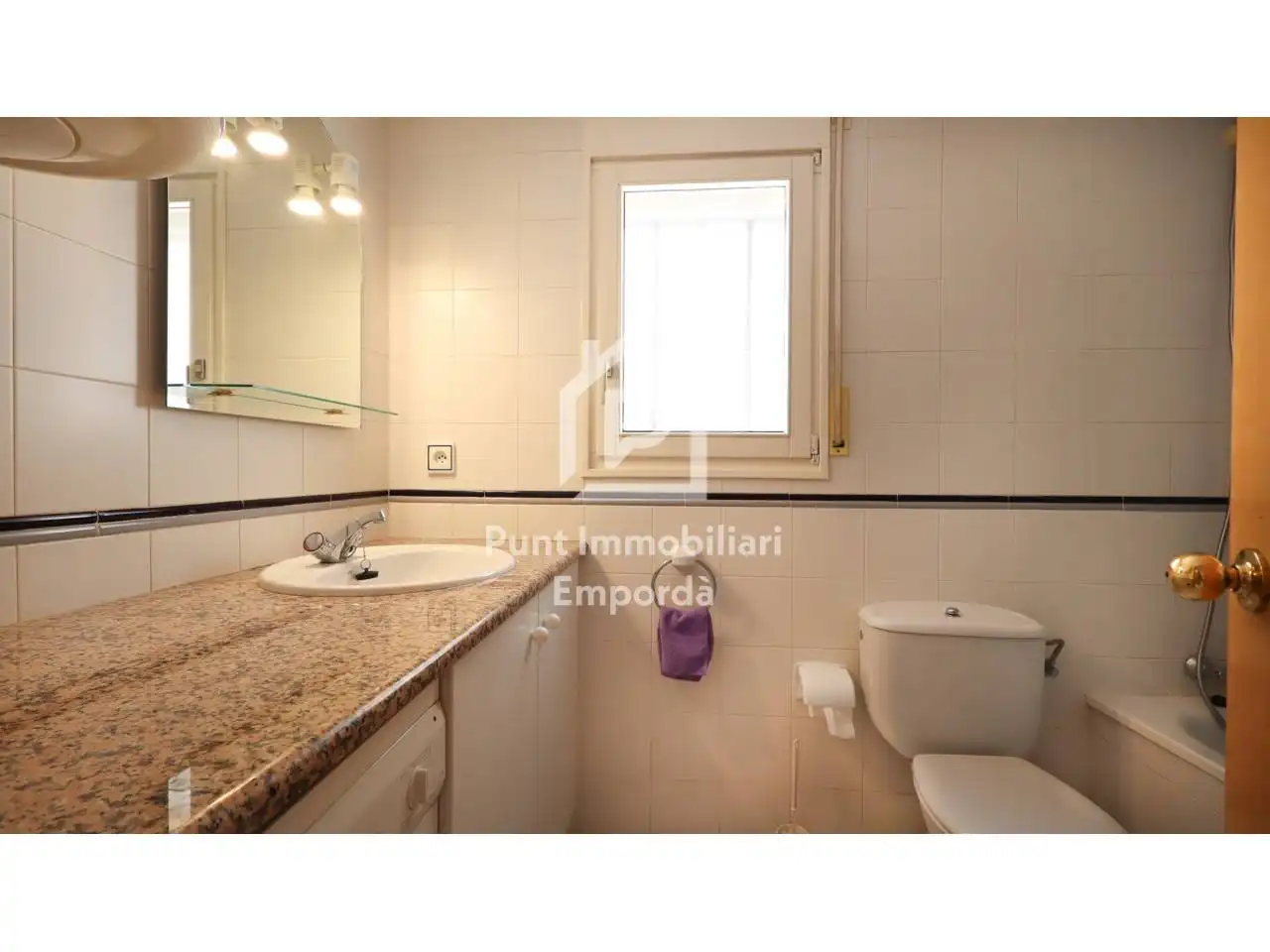 Vista exterior de Apartament en venda en Llançà amb Aire condicionat, Calefacció i Terrassa