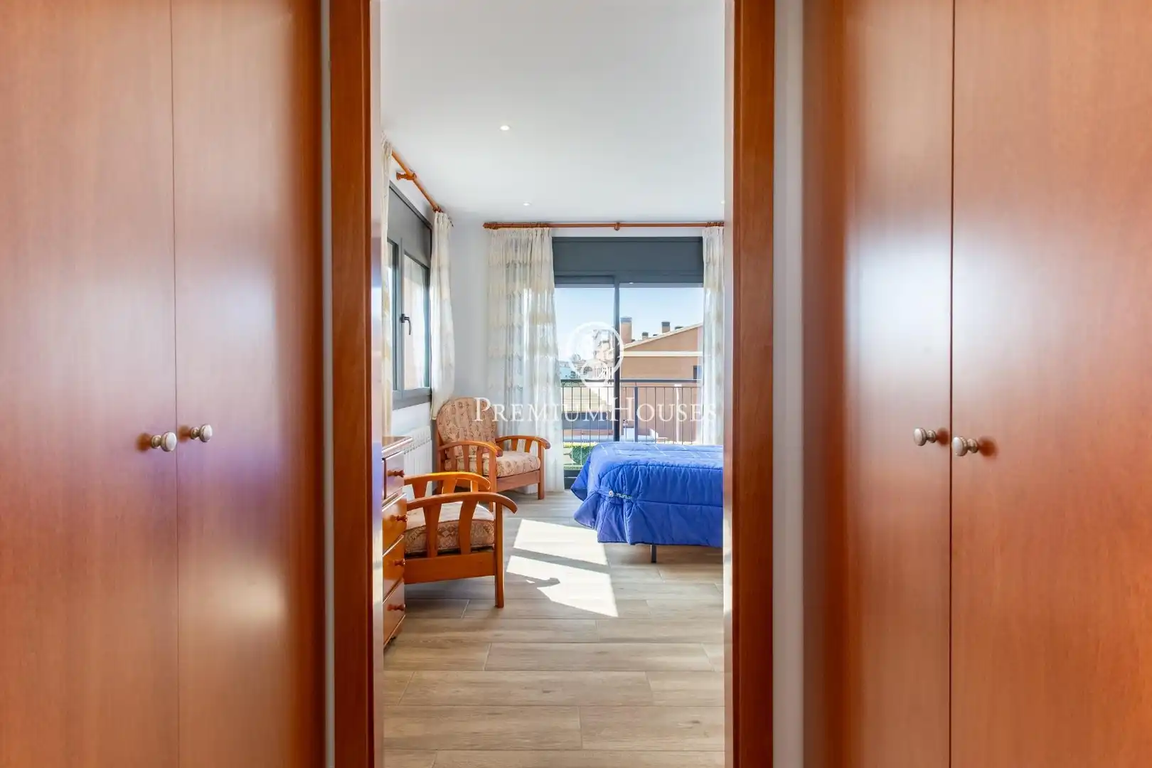 Dormitori de Casa o xalet en venda en Cabrera de Mar amb Calefacció, Jardí privat i Parquet