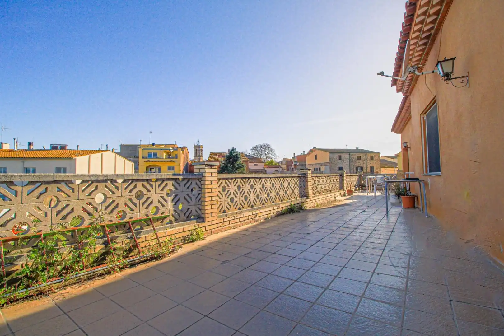 Terrassa de Casa adosada en venda en Cabanes (Girona) amb Jardí privat, Traster i Moblat