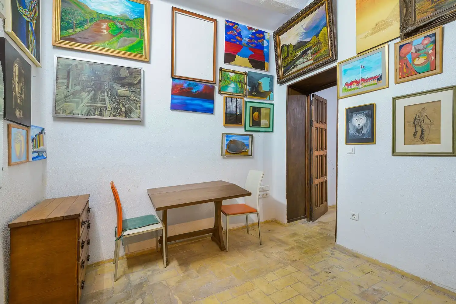 Einfamilien-Reihenhaus zum Verkauf in Benidorm mit Klimaanlage, Terrasse und Abstellraum