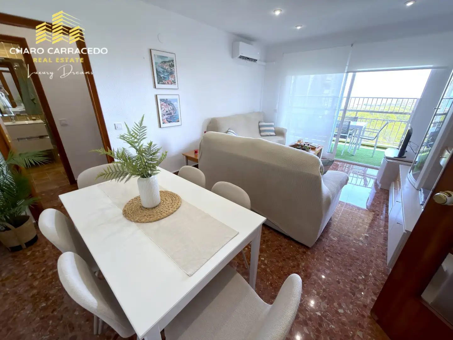 Sala d'estar de Pis de lloguer en Valencia amb Aire condicionat, Jardí privat i Terrassa