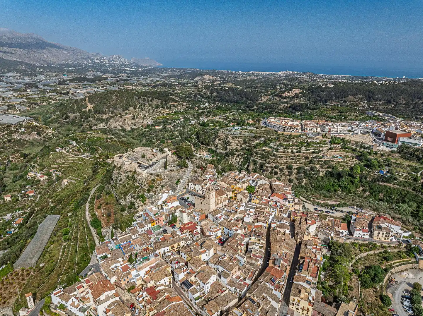 Vista exterior de Casa o xalet en venda en Polop amb Aire condicionat i Terrassa
