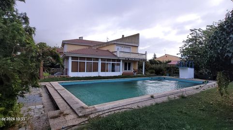 VENTA CHALET INDEPENDIENTE EN MORALES DEL VINO,PARCELA DE 3.200 M2, imatge 2