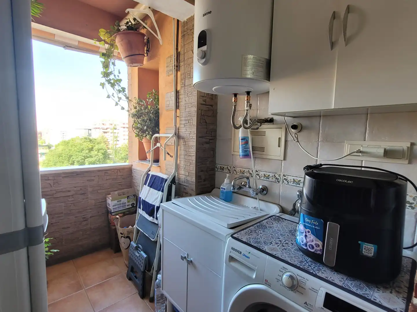 Kitchen of Flat for sale in Granada  with Air Conditioner, Heating and Storage room
