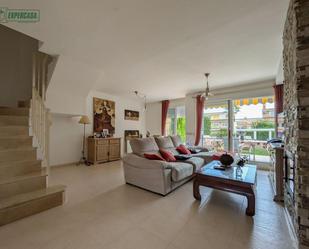 Living room of Single-family semi-detached for sale in Moncada  with Air Conditioner, Terrace and Balcony