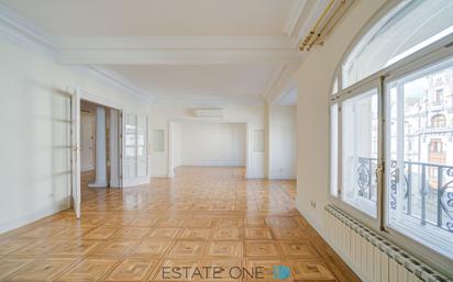 Living room of Flat to rent in  Madrid Capital  with Air Conditioner