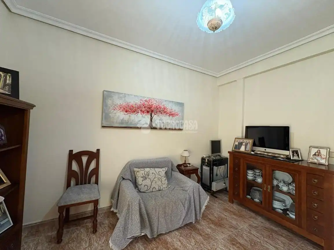 Semi-detached house with terrace for sale in Andújar, imagen 2