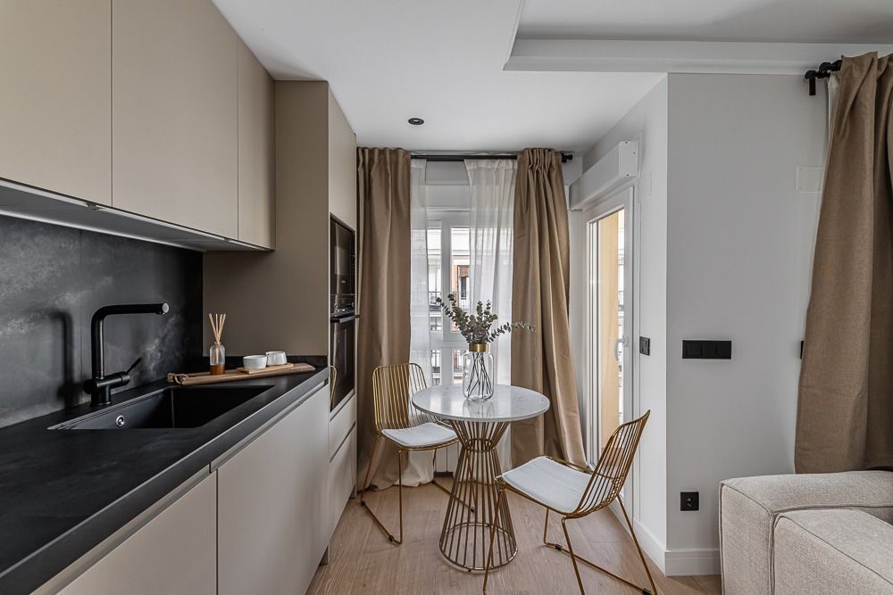 Terrassa de Pis de lloguer en  Madrid Capital amb Aire condicionat, Calefacció i Moblat