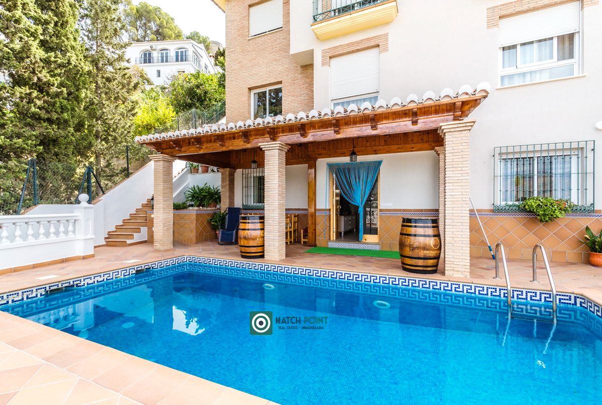 Piscina de Pis de lloguer en Almuñécar amb Moblat