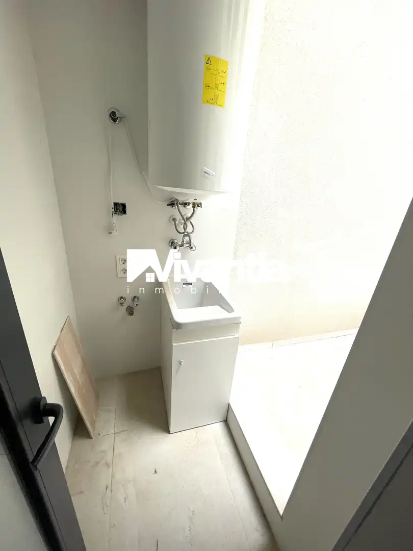 Badezimmer von Wohnung zum Verkauf in Lorca mit Parkett und Balkon