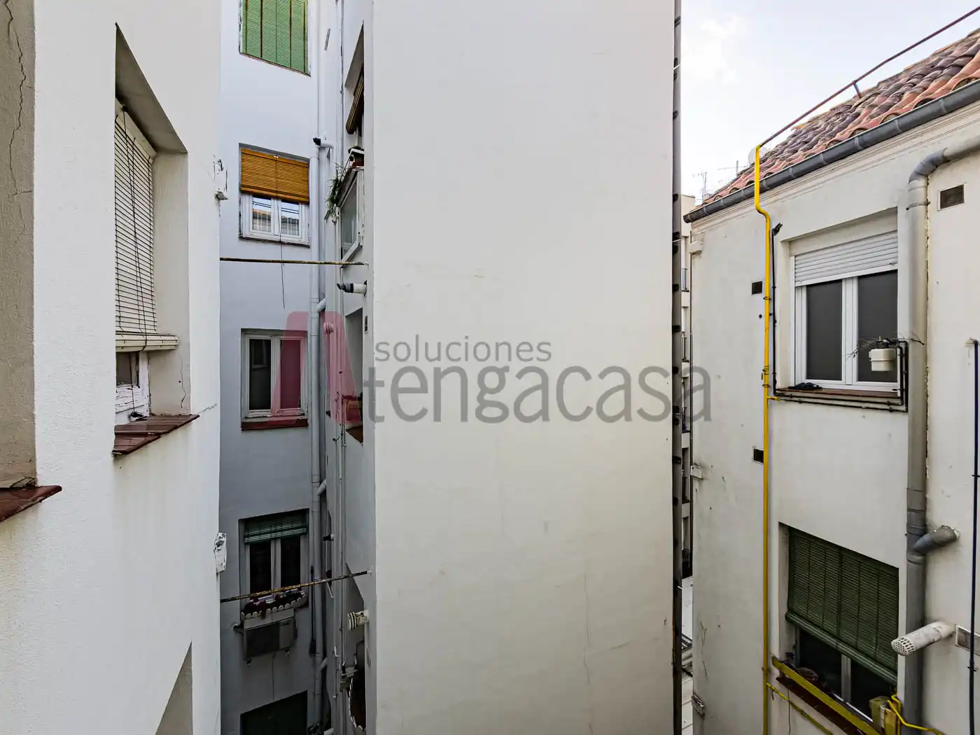 Flat for rent to own in Calle de la Colegiata, Embajadores - Lavapiés