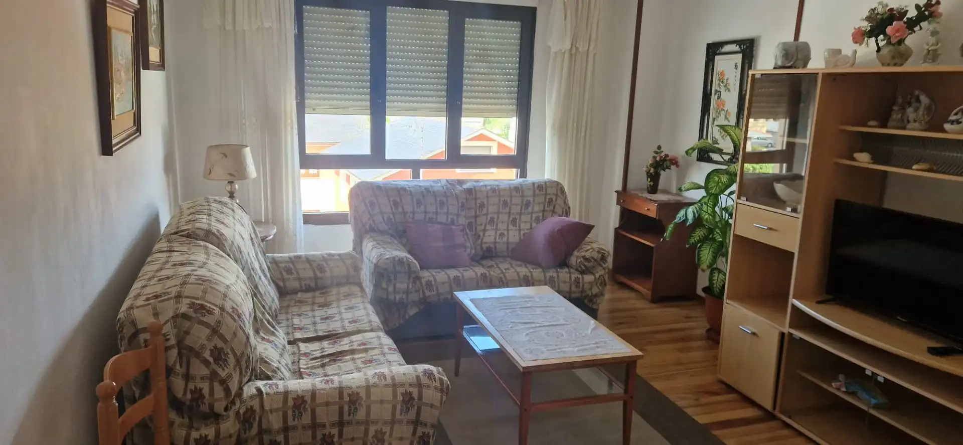 Sala de estar de Piso de alquiler en Tapia de Casariego con Amueblado, Horno y Lavadora