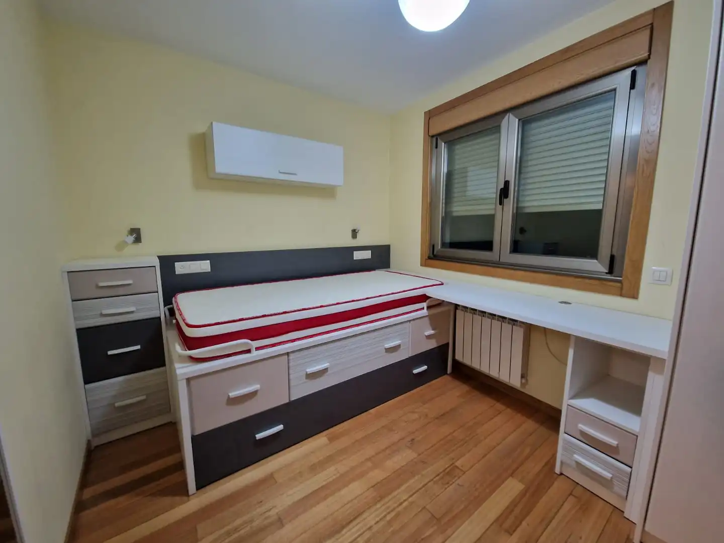 Habitación de Dúplex de alquiler en Ordes con Calefacción, Parquet y Terraza