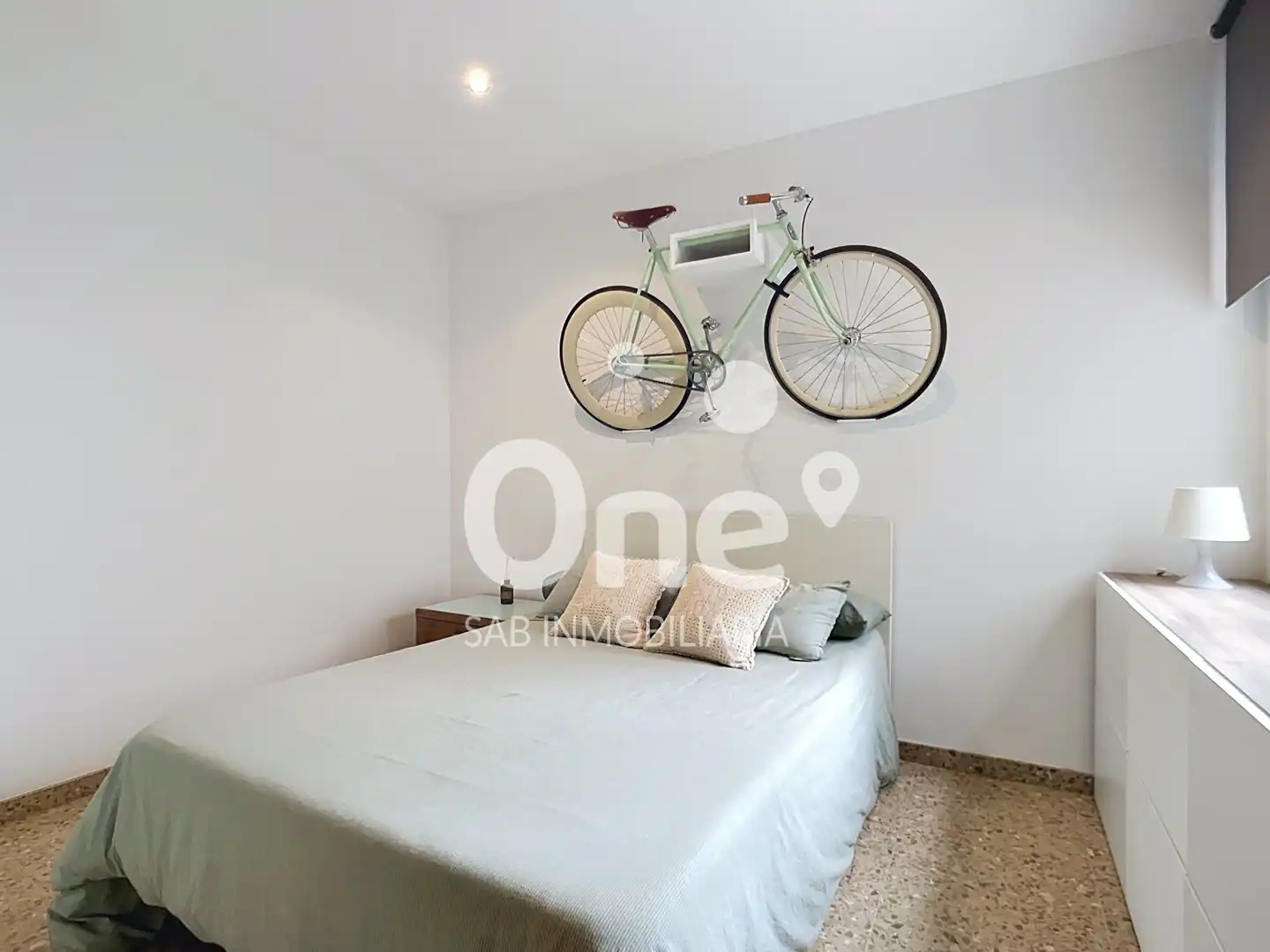 Habitación de Piso en venta en La Pobla de Vallbona con Aire acondicionado, Trastero y Horno