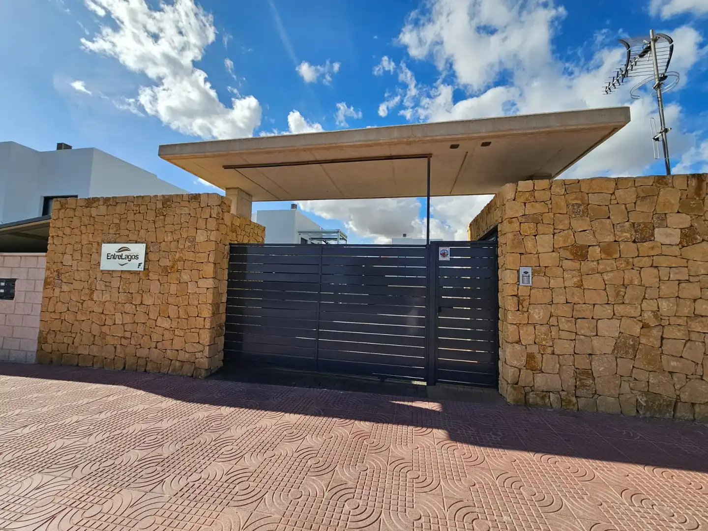 Vista exterior de Casa o chalet en venta en Rojales con Aire acondicionado, Jardín privado y Terraza