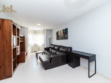 Piso con ascensor en venta en Calle María Blanchard