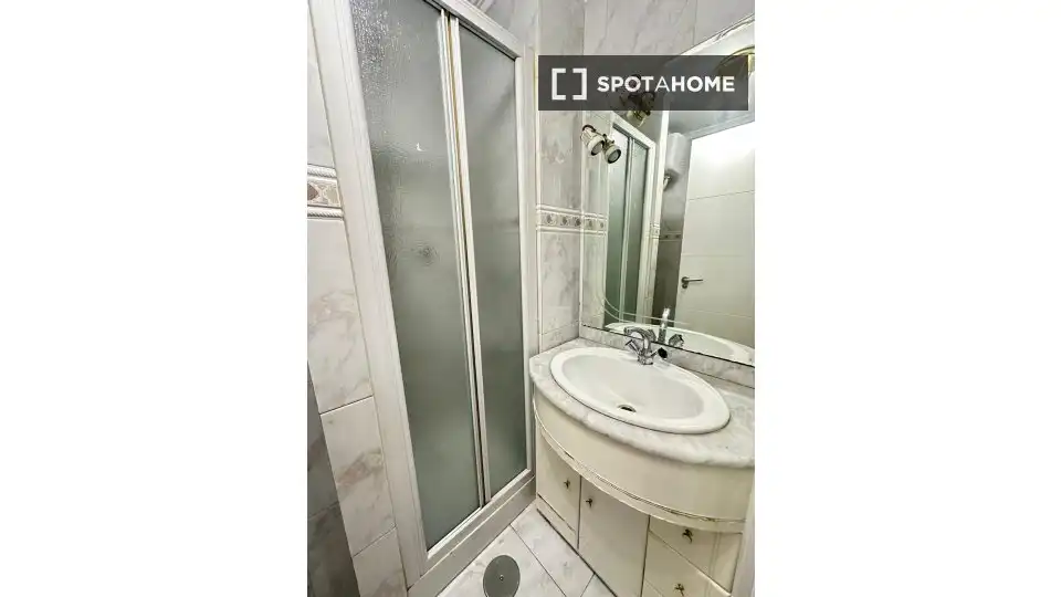 Room in Pamplona / Iruña, Navarra