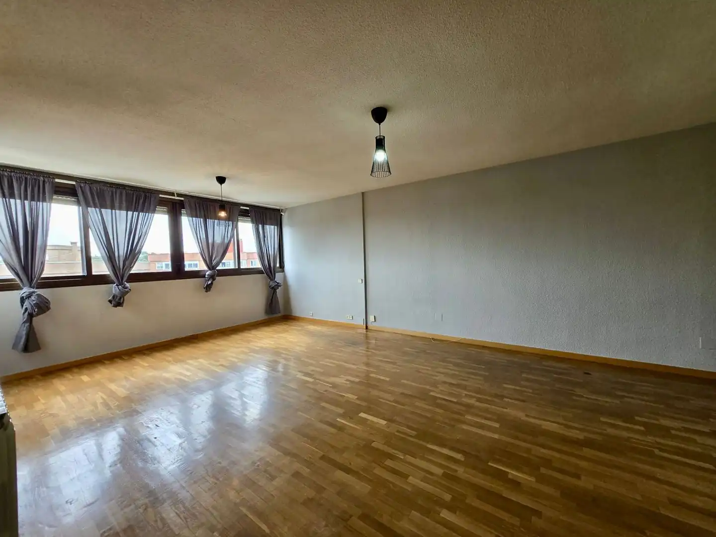 Sala d'estar de Pis en venda en Coslada amb Aire condicionat i Calefacció
