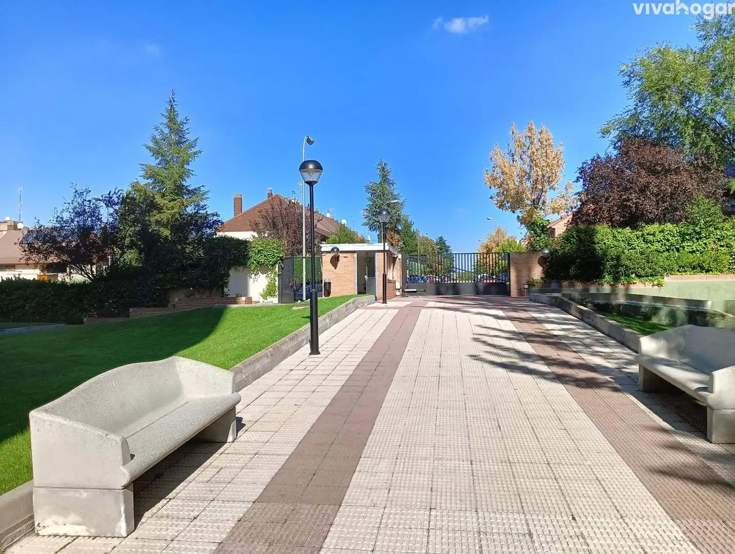 Vista exterior de Pis en venda en Madrid amb Terrassa, Traster i Piscina